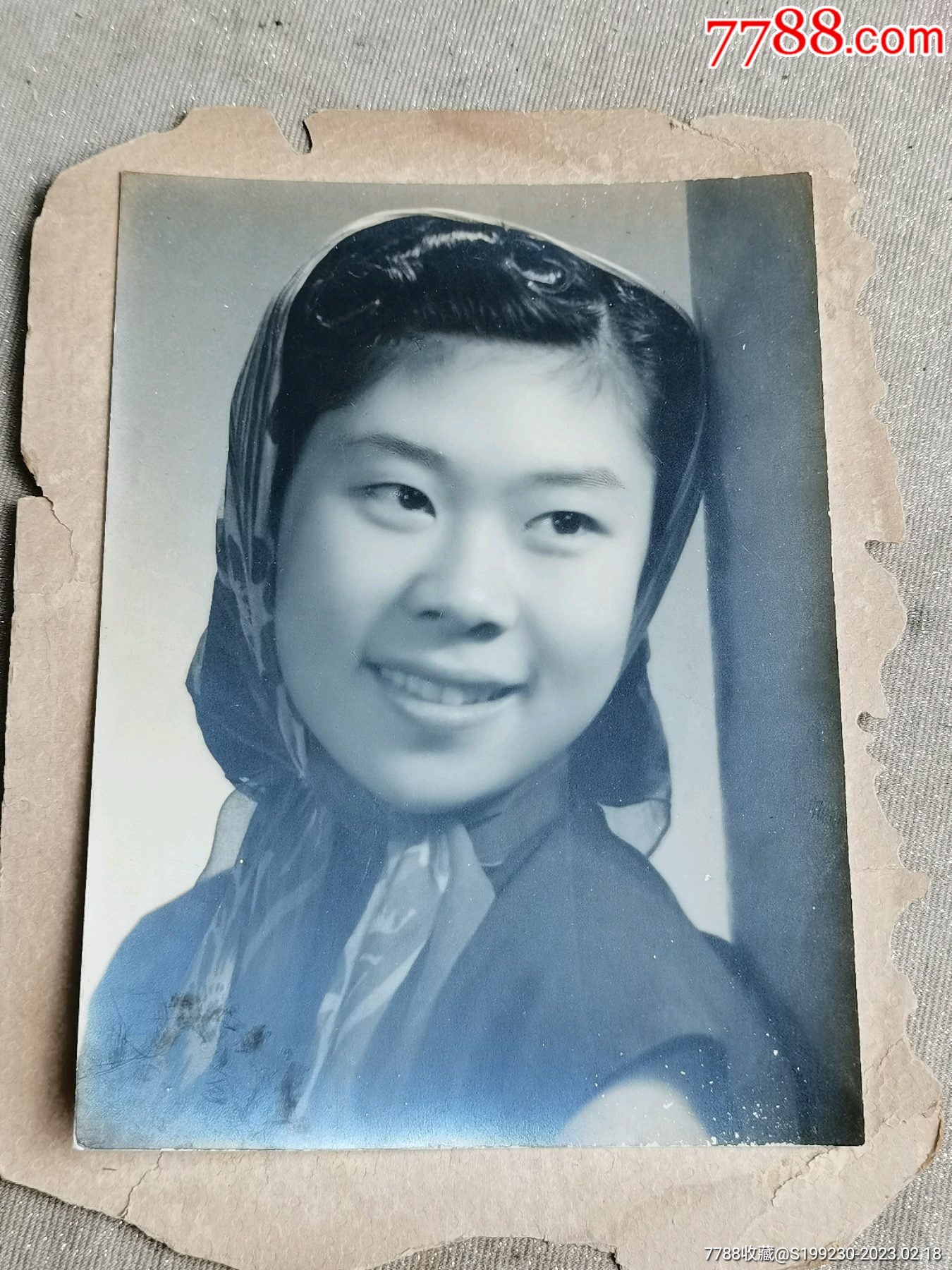 美女老照片的魅力，歷久彌新，時(shí)光見證美麗風(fēng)采