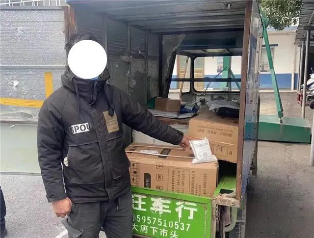 最新快遞員偷快遞現(xiàn)象，原因解析與應(yīng)對策略