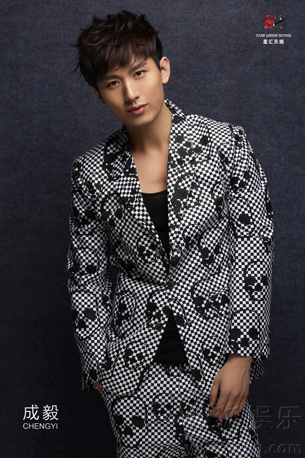 成毅最新劇透揭秘，小巷深處的獨(dú)特風(fēng)情