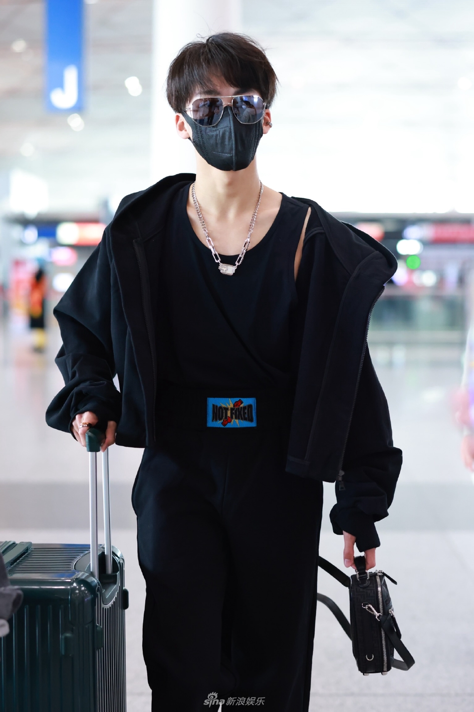 何洛洛機場最新動態(tài)，自然美景的輕松探索之旅