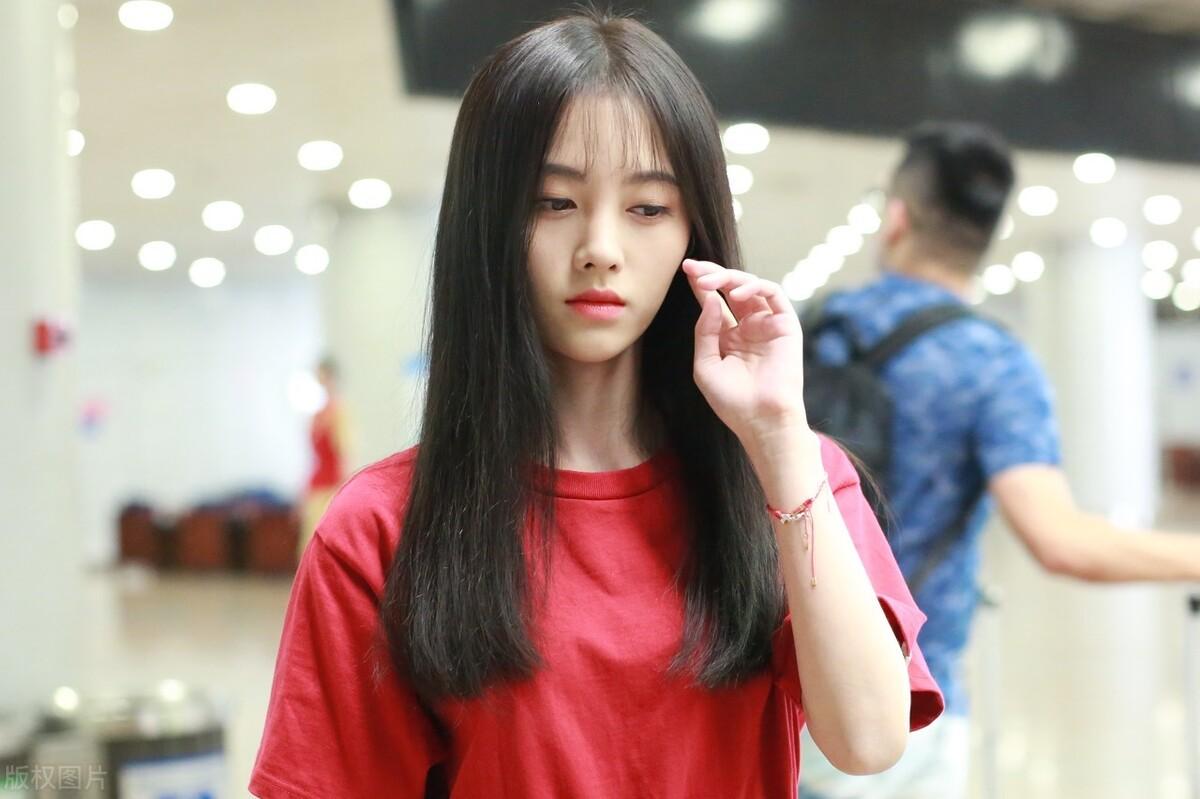 鞠婧祎最新采訪揭秘，星光下的真實(shí)自我探索